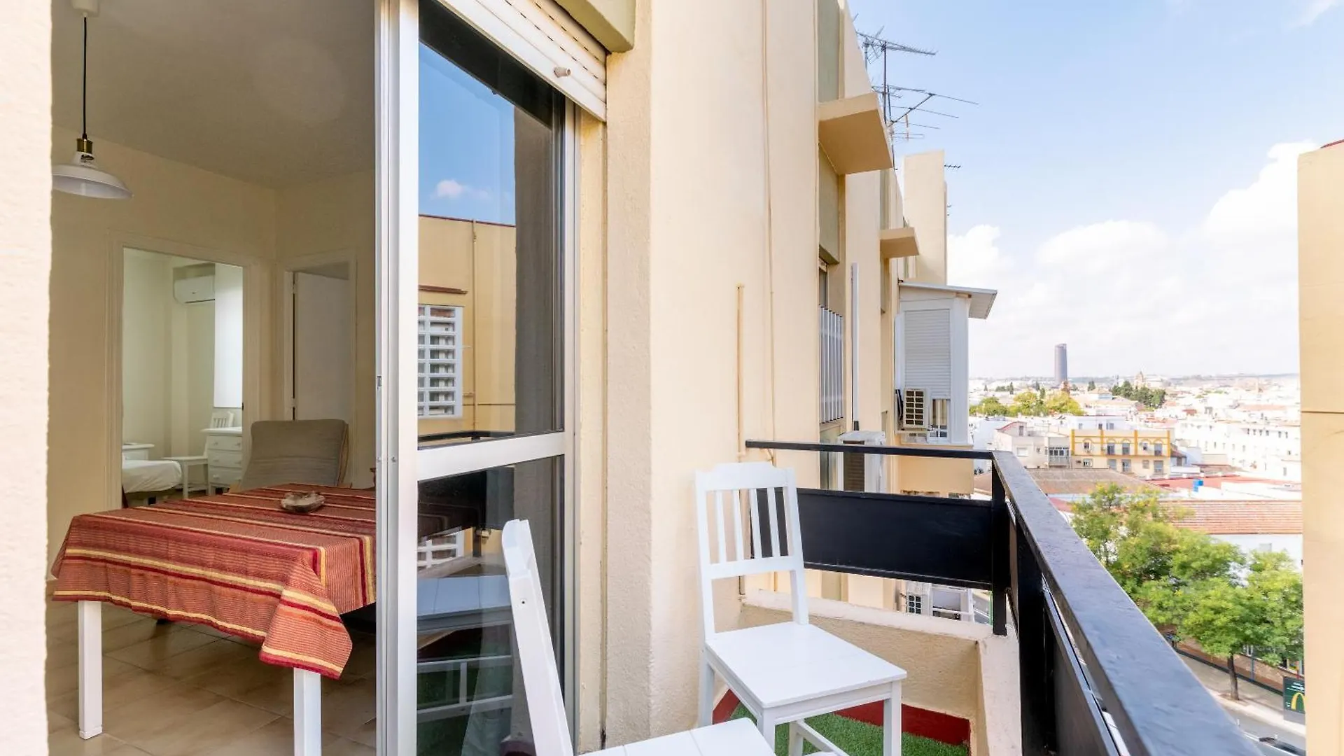 Apartamento Familiar Maria Auxiliadora Sevilla 0*,  España
